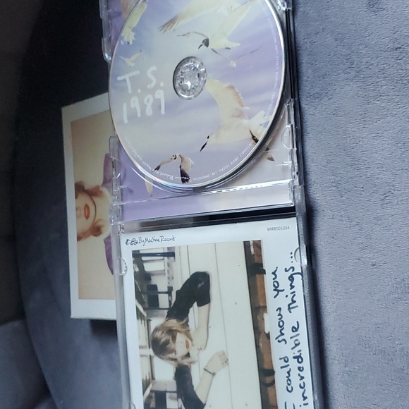 Taylor Swift 1989 CD - Picture 4 of 5